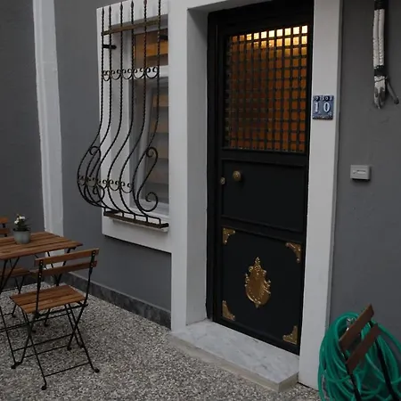 Daire Ozcans Pera Flats 10