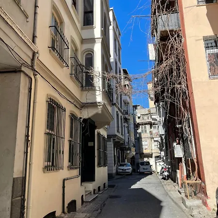 شقة Ozcans Pera Flats 10 *